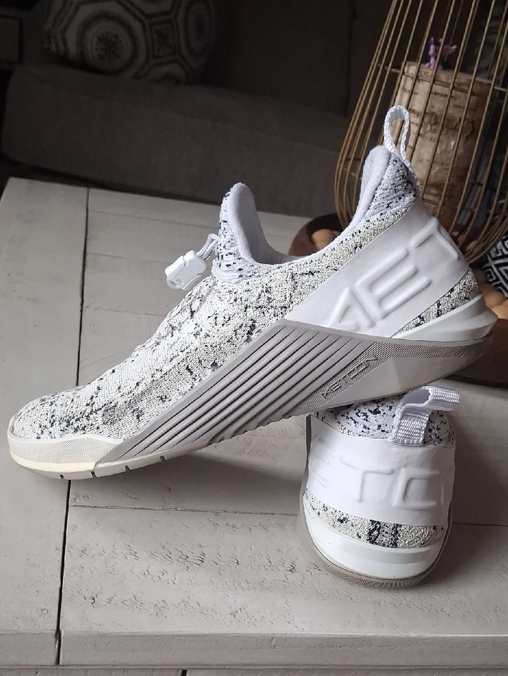 Nike React Metcon White Grey Athletic Sneakers Shoes BQ6046-100 Women's Size 7.5